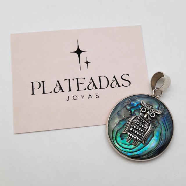 Dije de plata nacar buho