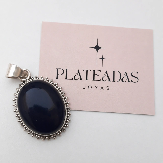 Dije de plata y piedra natural amatista