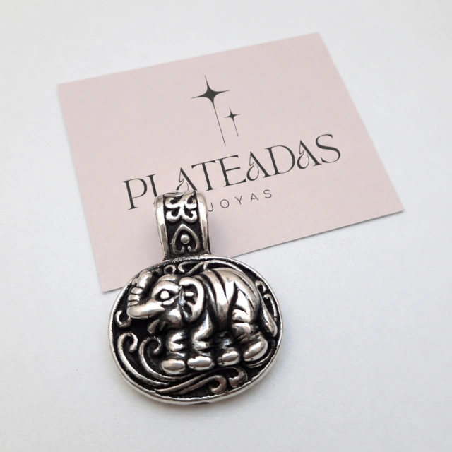 Dije de plata inflada elefante medalla