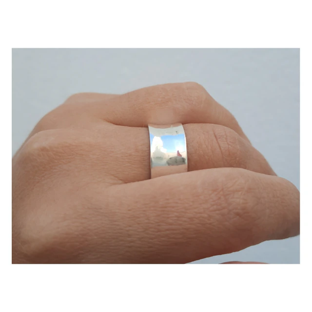 Anillo de plata cinta