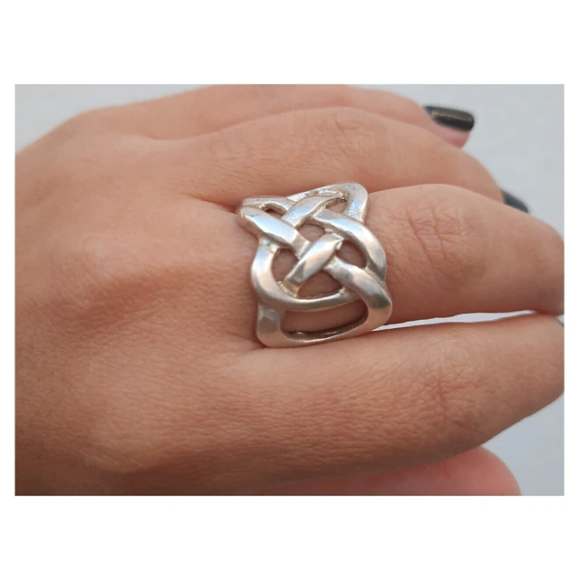 Anillo de plata clasico