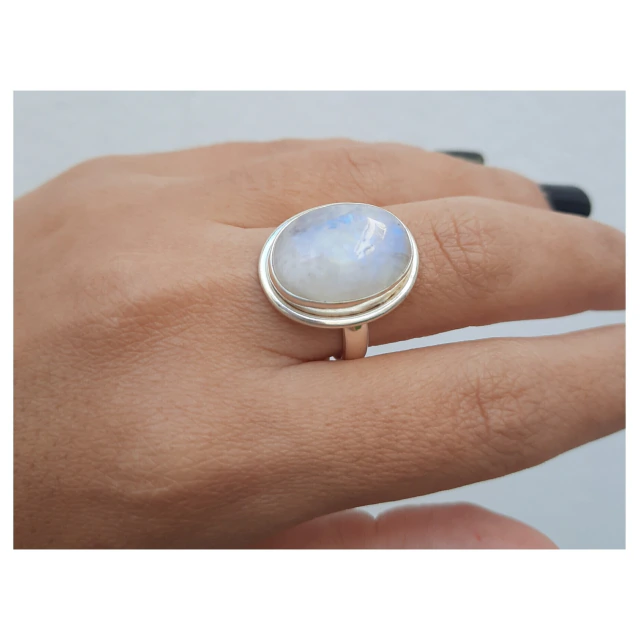 Anillo de plata y piedra natural piedra de la luna