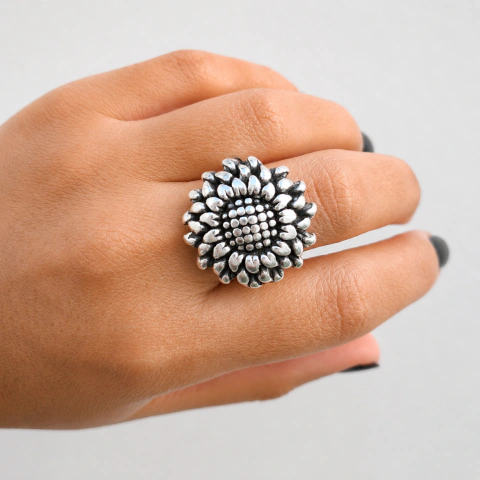 Anillo de plata y nácar