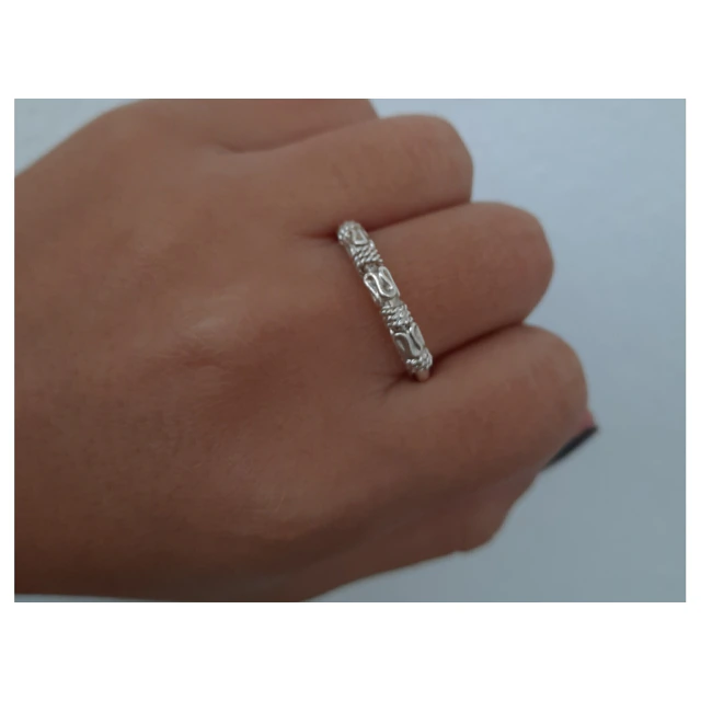 Anillo de plata moderno diseño