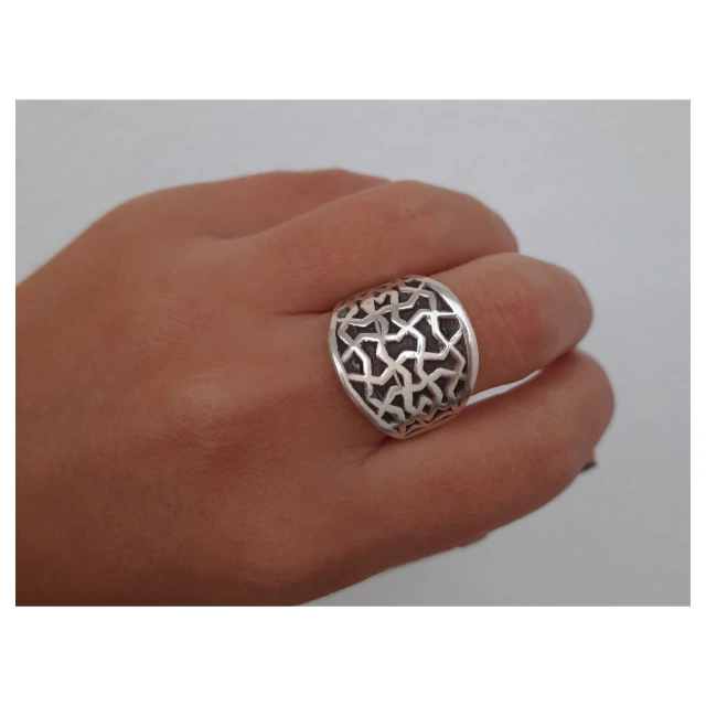 Anillo de plata minimalista dubai