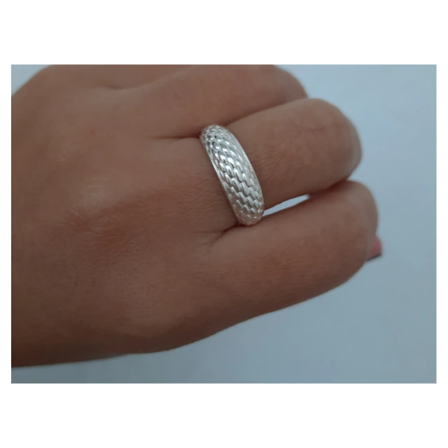 Anillo de plata grueso textura
