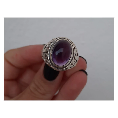Anillo de plata y piedra natural amatista