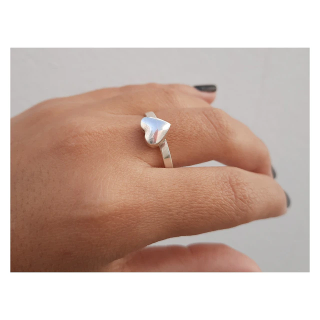 Anillo de plata texturizado dubai