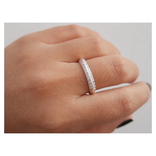 Anillo de plata con piedra