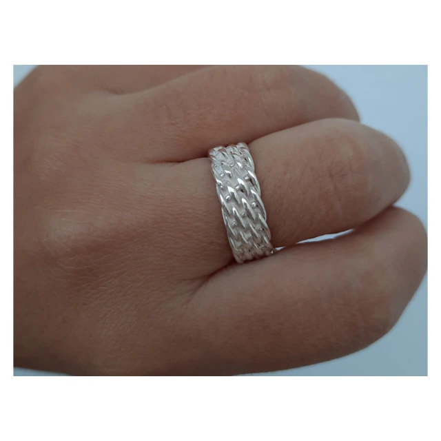 Anillo de plata cinta con textura regulable