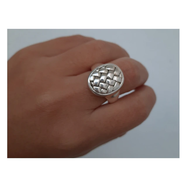 Anillo de plata inflada ovalo