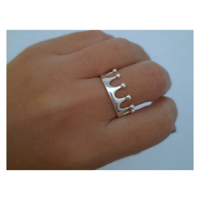 Anillo de plata corona