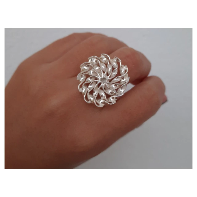 Anillo de plata geometrico