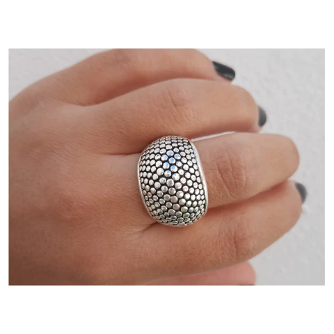 Anillo de plata inflada entrelazado