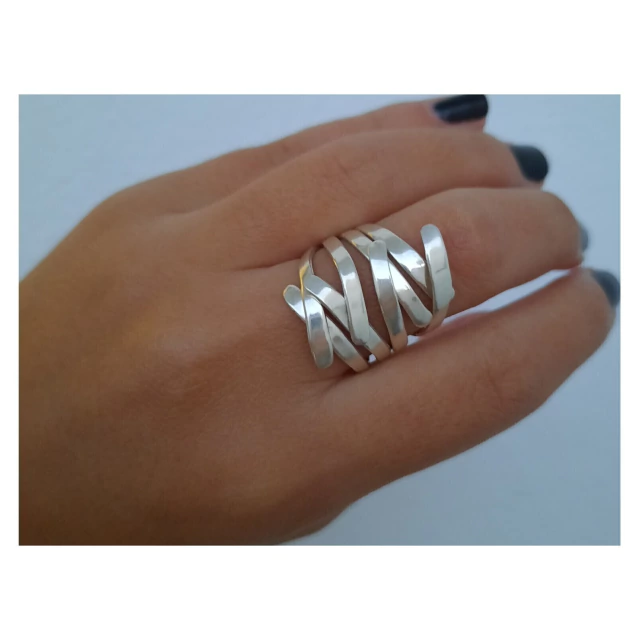 Anillo de plata minimalista
