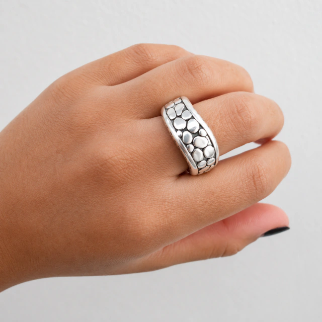 Anillo de plata inflada onda con textura