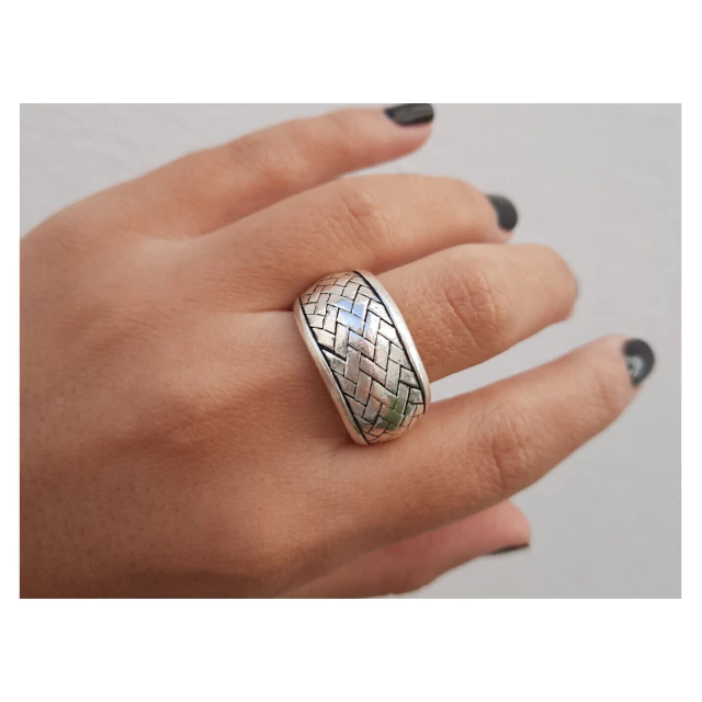 Anillo de plata regulable con textura