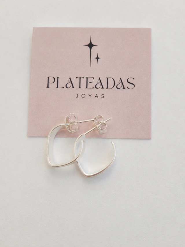 Aros de plata minimalista medio ovalo
