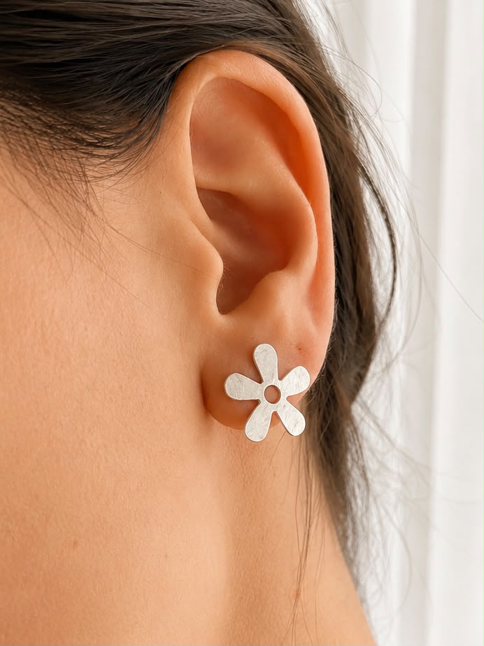 Aros de plata flor labrada