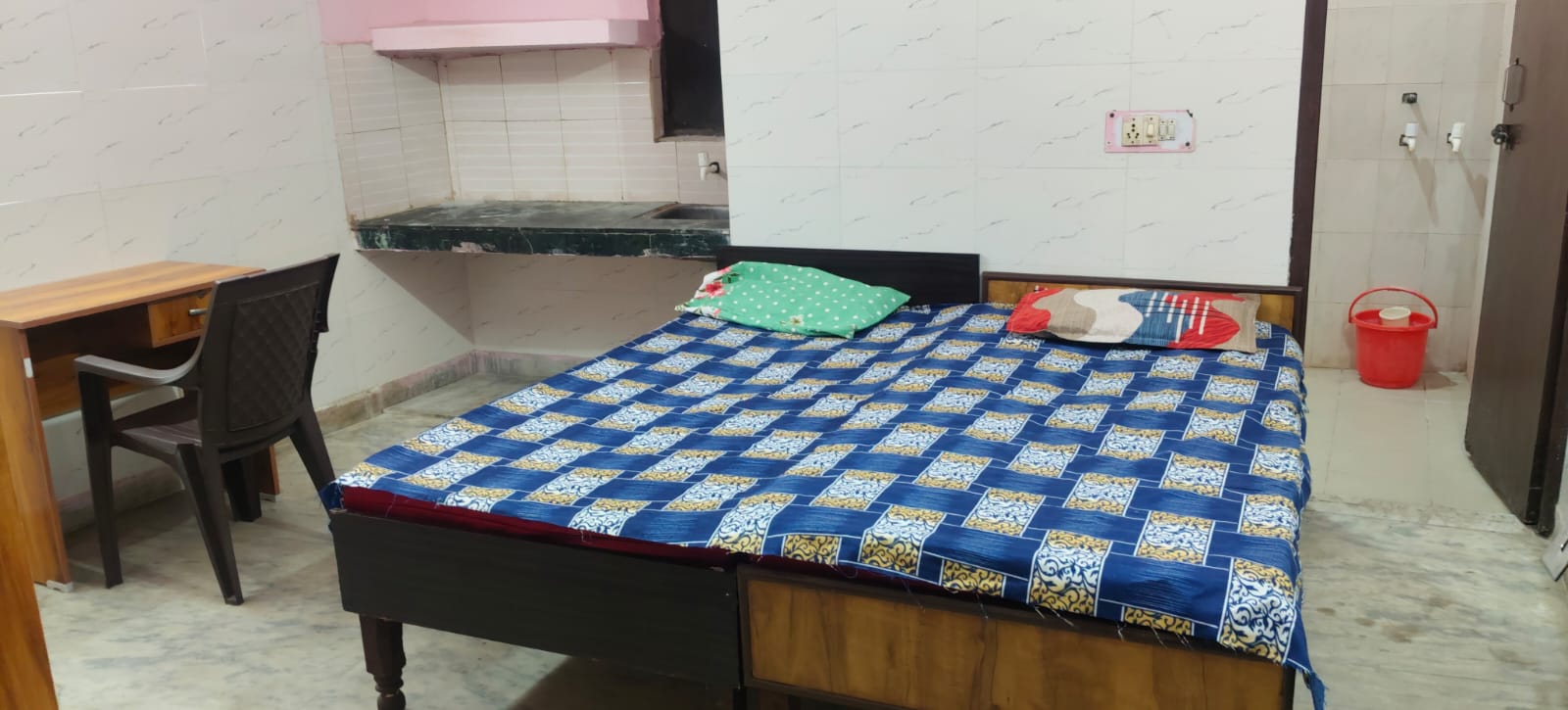 Shri Radhe PG Hoshiyarpur Noida Sector 51