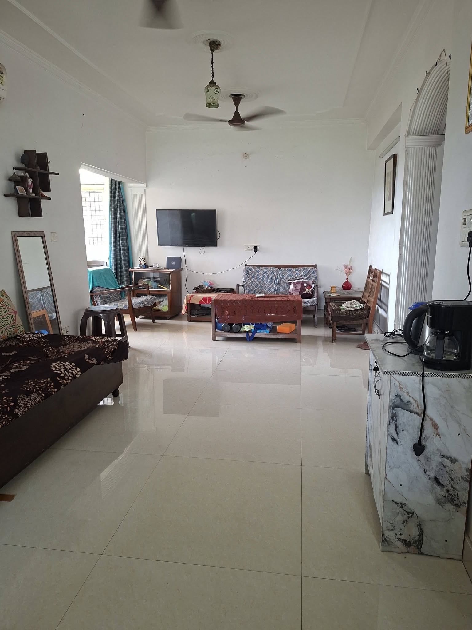 Female Flatmate 3 BHK Flat Vasundhara Enclave New Delhi (Bengali Only)