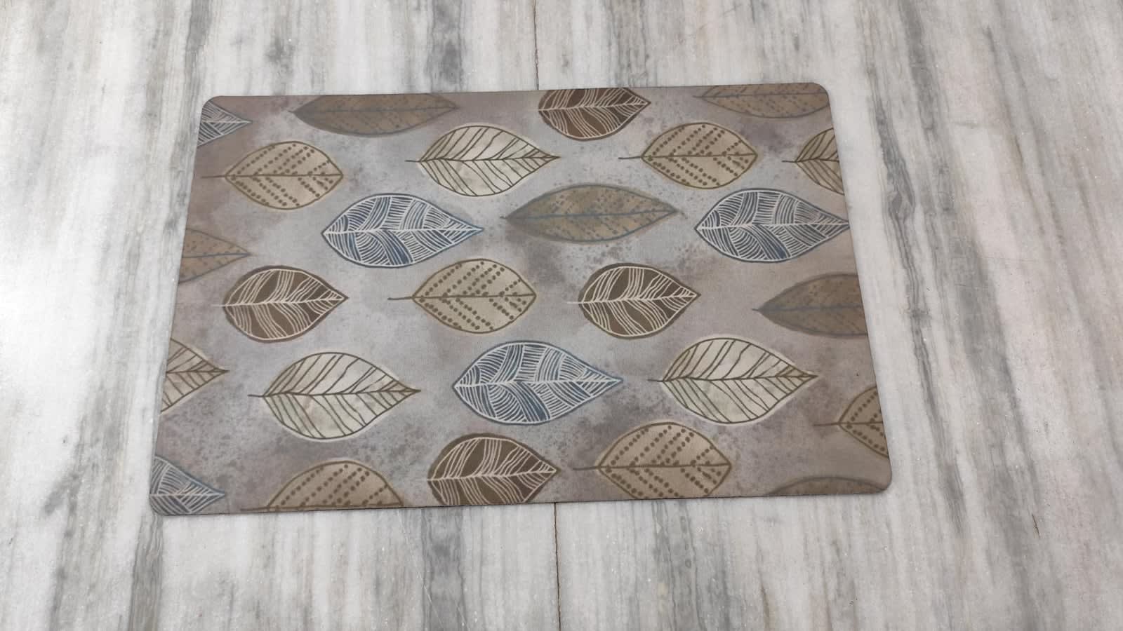 Leaf Print Anti-Slip Doormat 15x22 Inches
