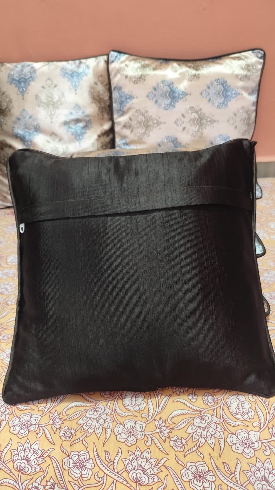 शैम्पेन डैमास्क जैकार्ड कुशन कवर 16x16 इंच - 5 का सेट - photo 3