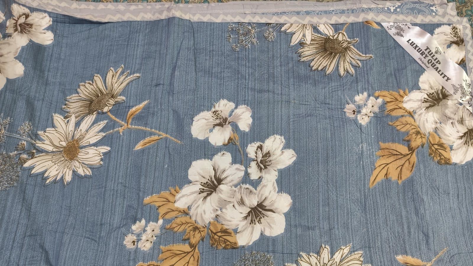 Tulip Original Reversible Microfibre Comforter, Single Bed 90x50 inches - Slate Blue Daisy Floral