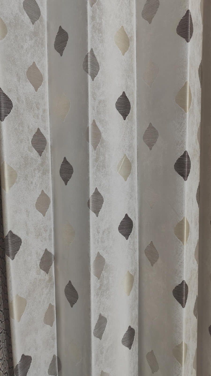 Ivory Leaf Drop Satin Eyelet Curtain - 7x4 & 9x4 Ft - photo 2