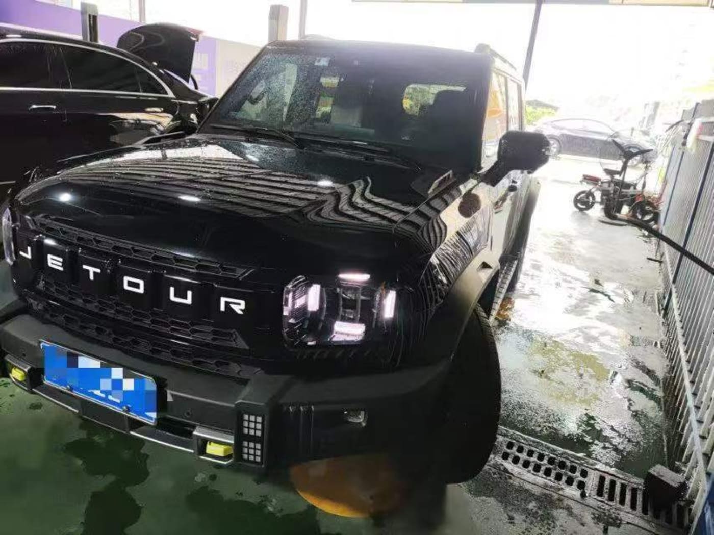 USED JETOUR TRAVELER 2.0T 4X4 ADVENTURE PRO+ 2023 used car photo for export from China