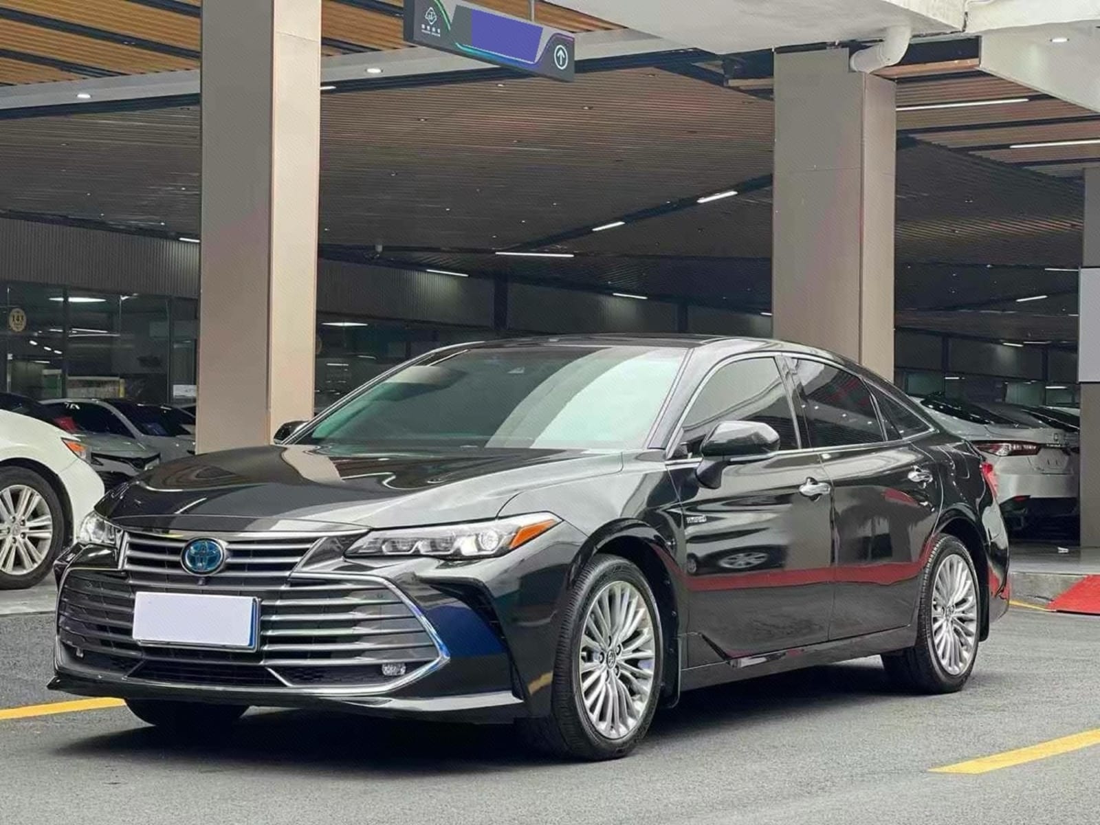 USED TOYOTA AVALON HYBRID 2.5 XLE 2019 used car enlarged photo