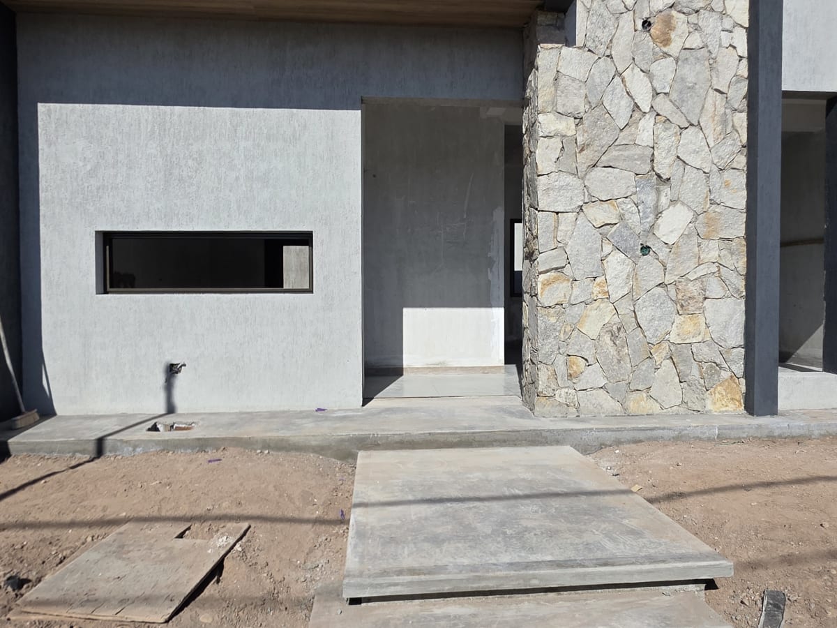 VENTA CASA B. PRIVADO LA QUEBRADA. LUJÁN DE CUYO. USD 185.000