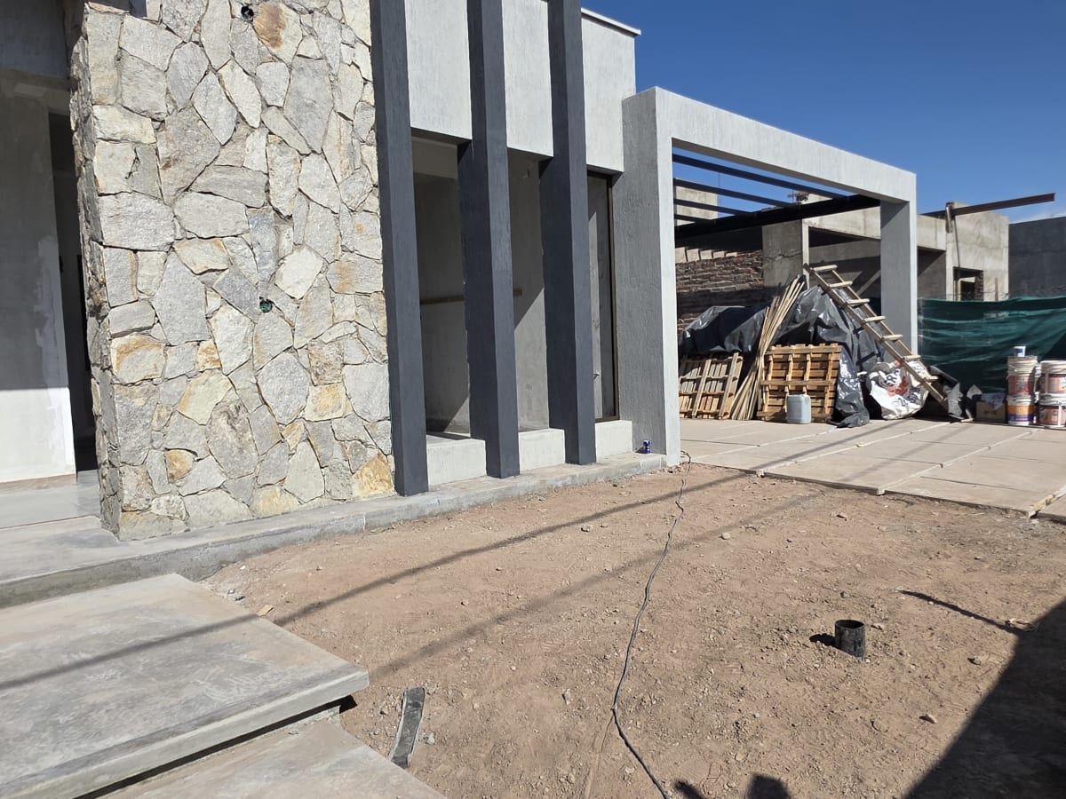 VENTA CASA B. PRIVADO LA QUEBRADA. LUJÁN DE CUYO. USD 185.000 - foto 2