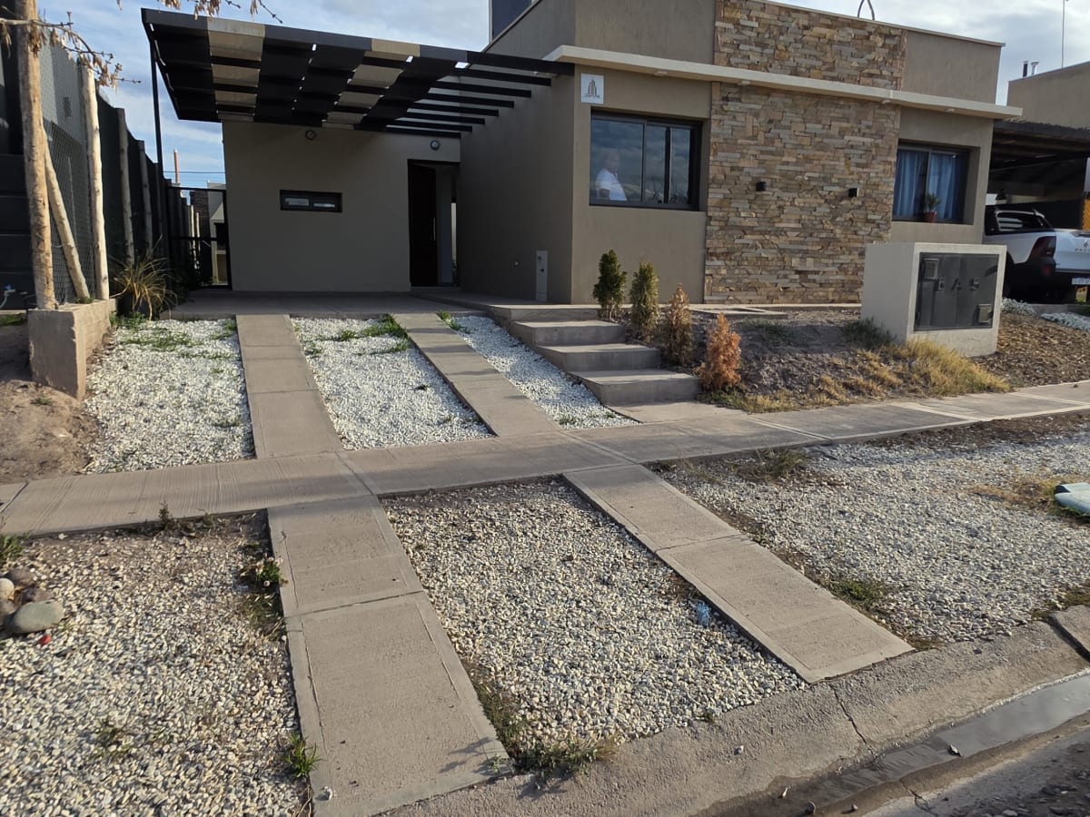 VENTA CASA B. PRIVADO PINAR DEL SOL V. MAIPÚ. USD 115.000