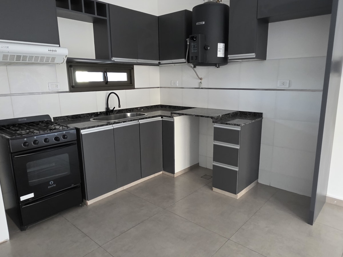 VENTA CASA B. PRIVADO PINAR DEL SOL V. MAIPÚ. USD 115.000 - foto 2