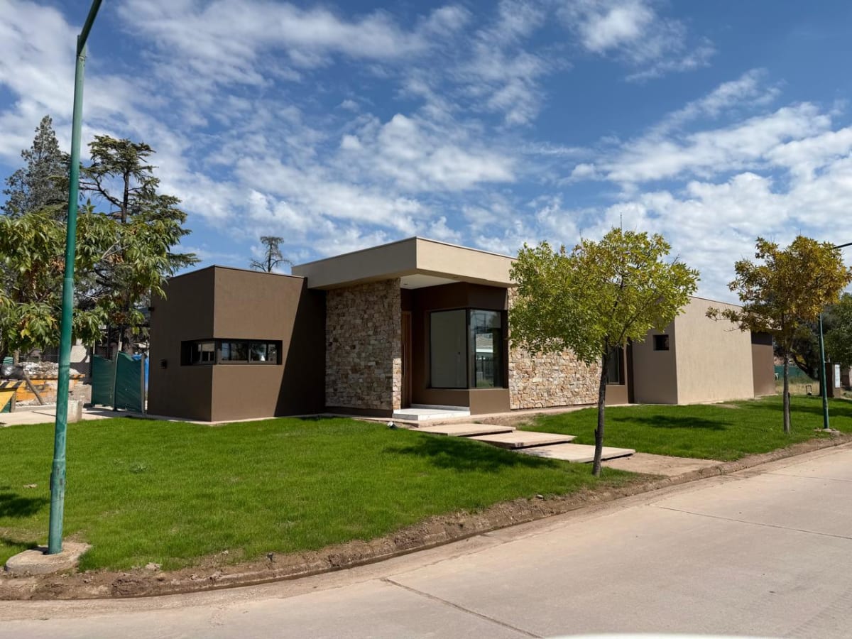 VENTA CASA B. PRIVADO IRIGOYEN. MAIPÚ.