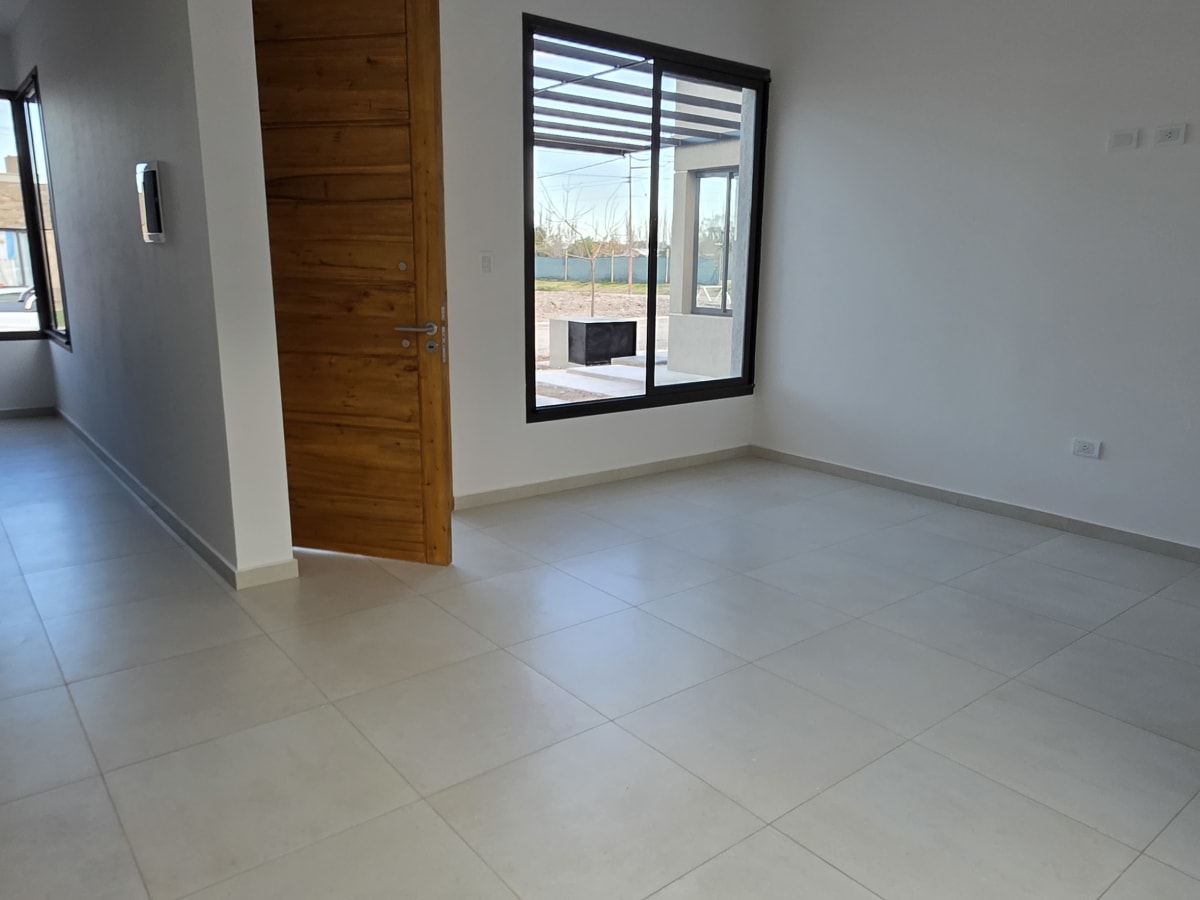 VENTA CASA B. PRIVADO PINAR DEL SOL V. MAIPÚ. USD 105.000 - foto 2