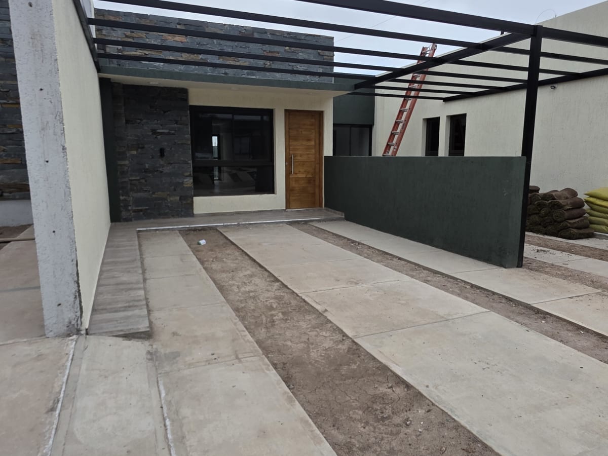 VENTA CASA A ESTRENAR B. PRIVADO VISTA OLIVA. MAIPÚ.