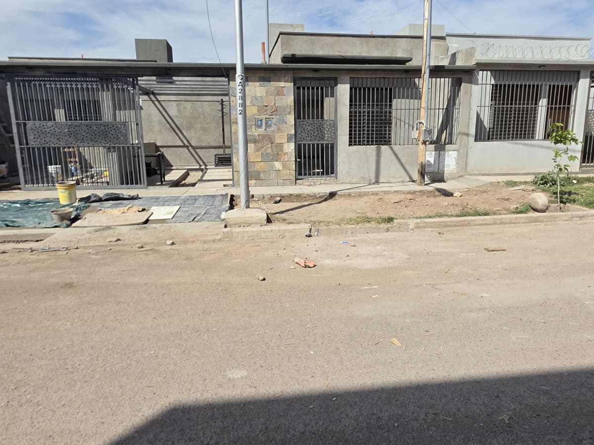 VENTA CASA A ESTRENAR EN CARRODILLA. LUJÁN DE CUYO.