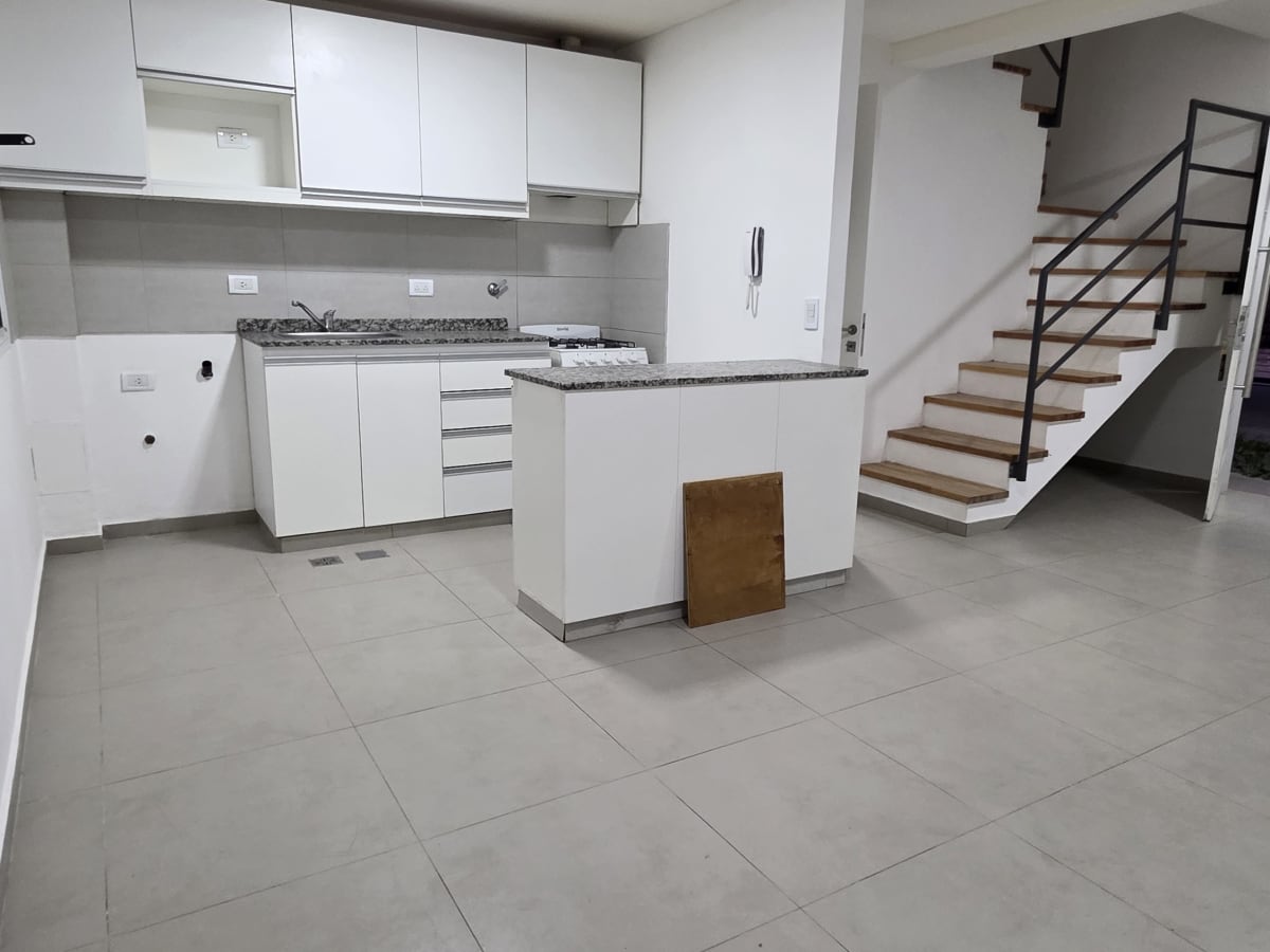 VENTA DÚPLEX B. INKA I. GUAYMALLÉN.