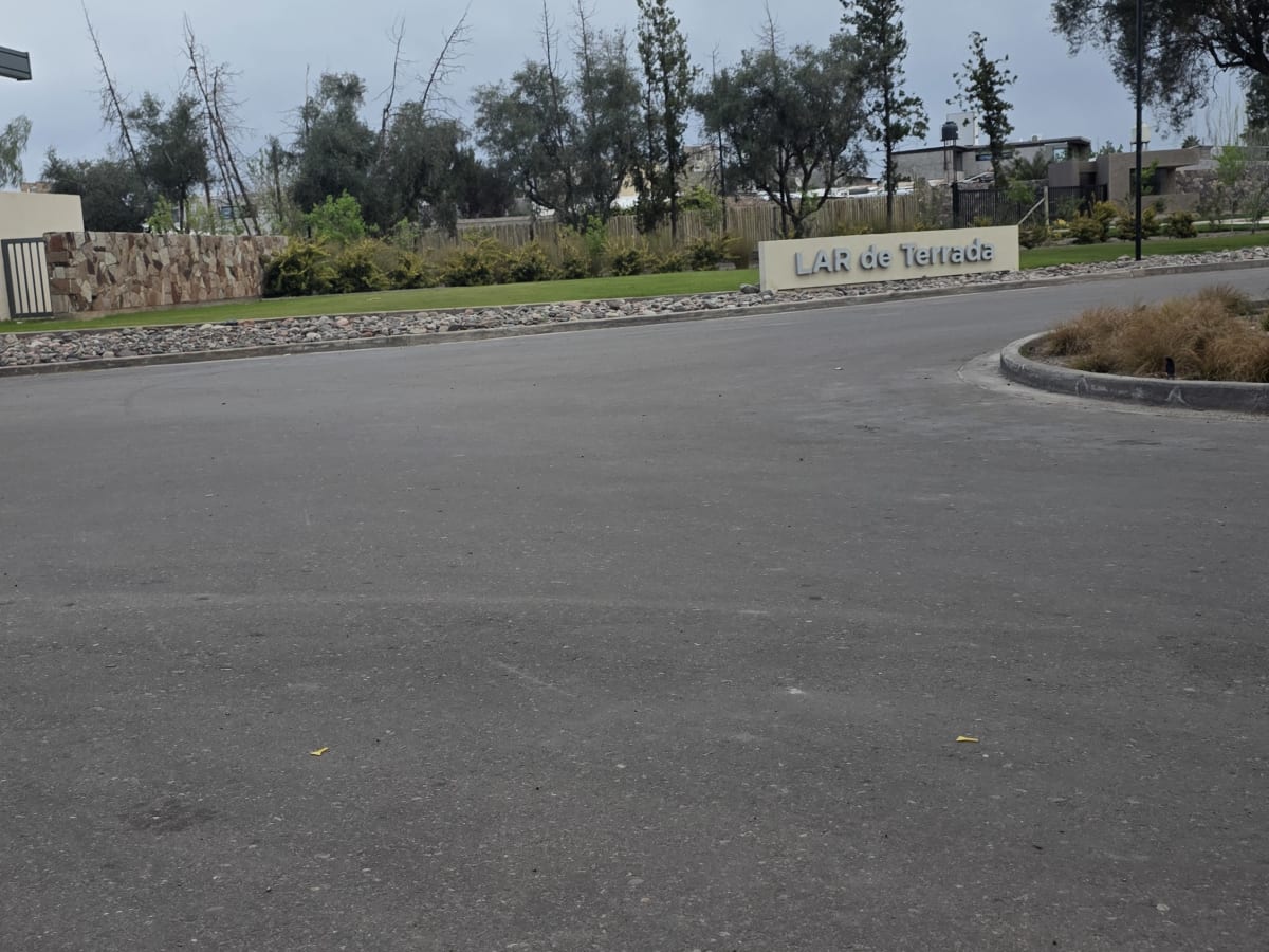VENTA CASA LAR DE TERRADA. LUJÁN. - foto 4