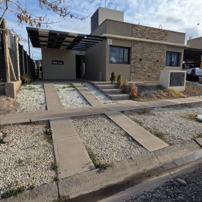 VENTA CASA B. PRIVADO PINAR DEL SOL V. MAIPÚ. USD 115.000