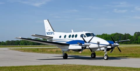 1977 Beechcraft King Air E90 (N203PC) photo 4