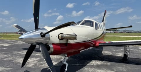 2008 Socata TBM 850 (N211GR) photo 4