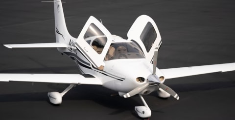 2003 Cirrus SR20 (N215VS) photo 4