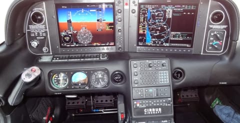 2014 Cirrus SR22-G5 Turbo GTS (N223WT) photo 7