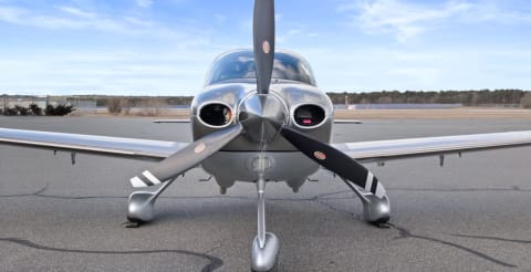 2017 Cirrus SR22-G6 (N246DM) photo 3