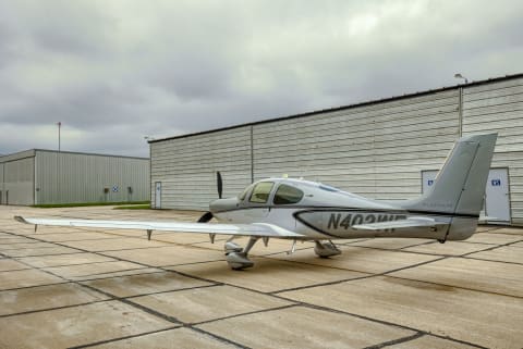 2022 Cirrus SR22-G6 Turbo (N402WF) photo 2