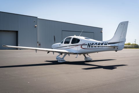 2016 Cirrus SR22-G5 (N606KH) photo 3