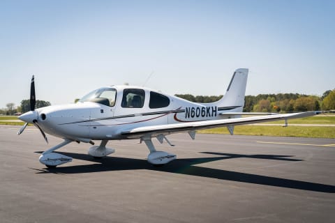 2016 Cirrus SR22-G5 (N606KH) photo 4